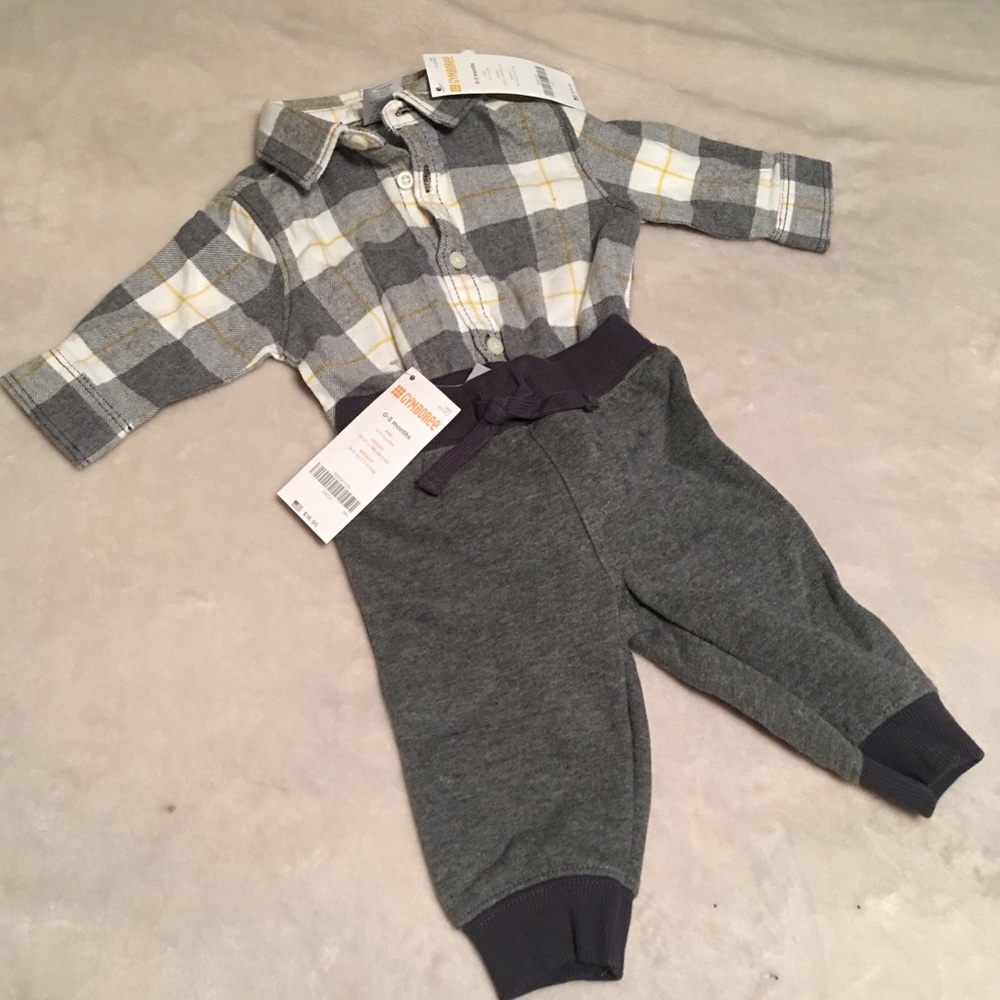 NWT Baby Boys Gymboree Outfit (0-3M)